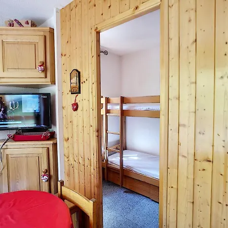 Apartment Les Menuires: 3 Pieces, 6 Pers, Animaux Admis *